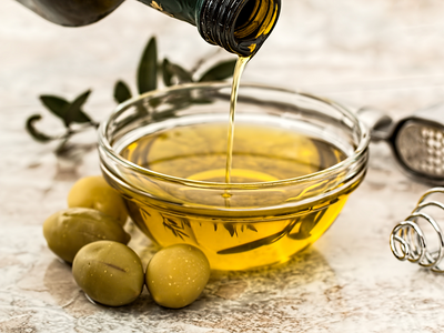 Castor oil: The perfect solution for lip filler aftercare